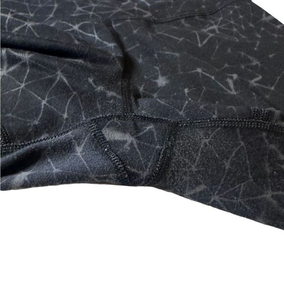 Lululemon High Times Pant Full-On Luon (Mesh) Size 2 - Picture 4 of 6